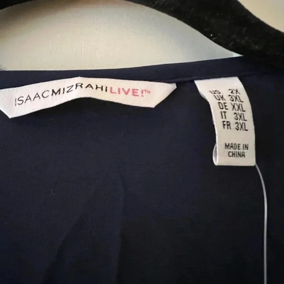 Issac Mizrahi Navy Blue Blouse-Brand New-Size 2x - Picture 2 of 2